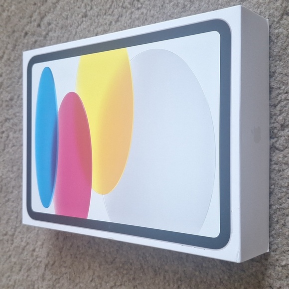 iPad Accessories Bundle -Targus Case, Roo Strap And iPad Empty Box - Picture 2 of 12